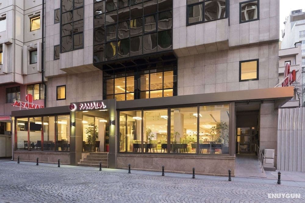Ramada by Wyndham İstanbul Taksim — تصویر 1