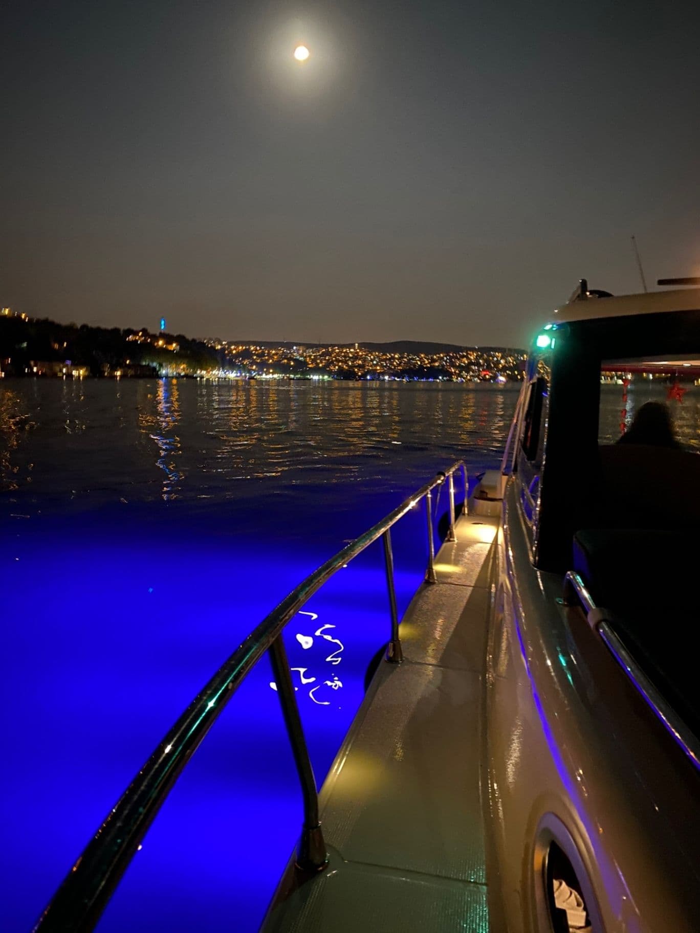 Rental Custom made 12m Motor Yacht - 1104 — تصویر 6